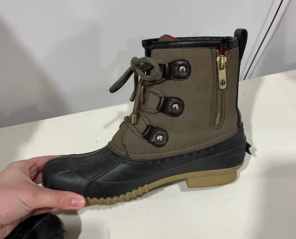 Tommy Hilfiger Women’s Reanna Lace-up/ Side Zip Duck Boots - Image 9