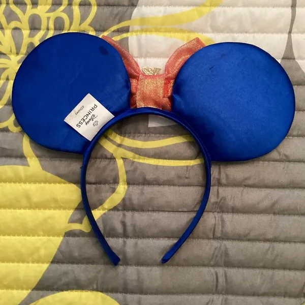 NWOT Disney Princess Snow White Lightweight themed Minnie Mouse ear headband - Image 2