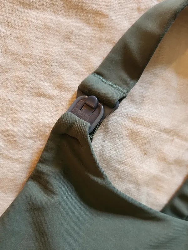 Old Navy Olive Green Crossback Sports Bra - Image 2
