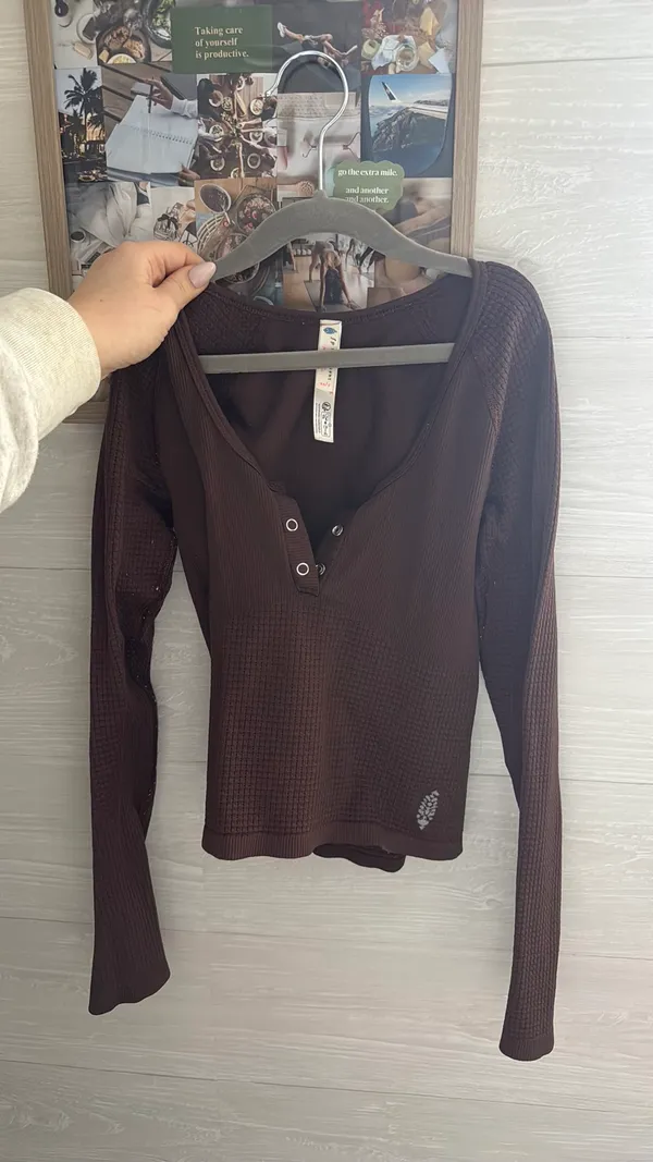 Free People Movement Bail Out Long Sleeve Brown Layer Crop Top Size XS/S - Image 3
