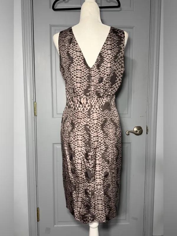 Banana Republic Taupe and Brown Printed Midi Dress - Image 2