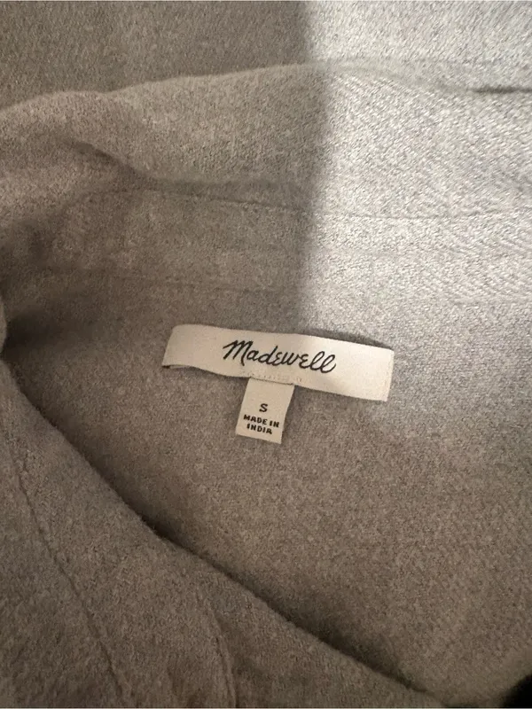 Madewell Long-Sleeve Flannel 100% Cotton Button-Up Shirt in Light Gray - Image 4