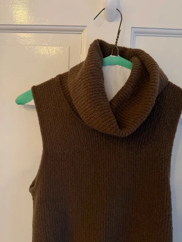 Splendid x Cella Jane Brown Cowl Neck Sweater Vest - Image 2