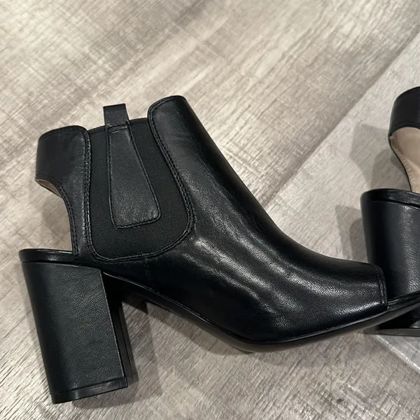 NWOT, Cole Haan heeled mule - Image 16
