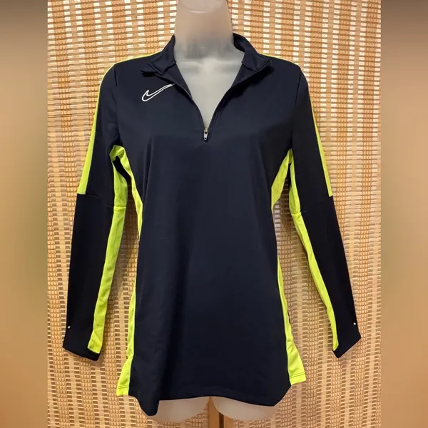 Nike Sportswear Collection Dri-Fit women’s athletic jersey top long sleeve tee - Image 5