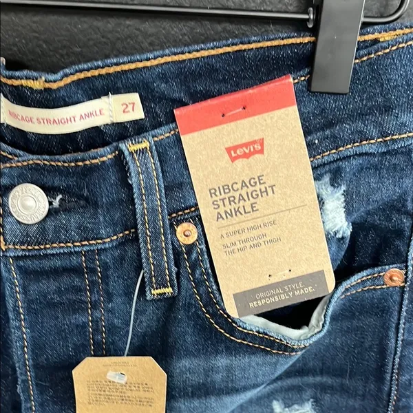 Levi's Ribcage women’s Blue Jeans - Image 8
