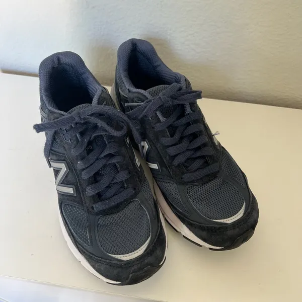 New Balance 990 V5 Sneakers in Navy Blue - Image 3