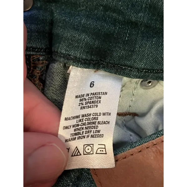 Aeropostale Mom Shorts Womens 6 Blue Denim Super High Rise Cuffed Button Fly - Image 5
