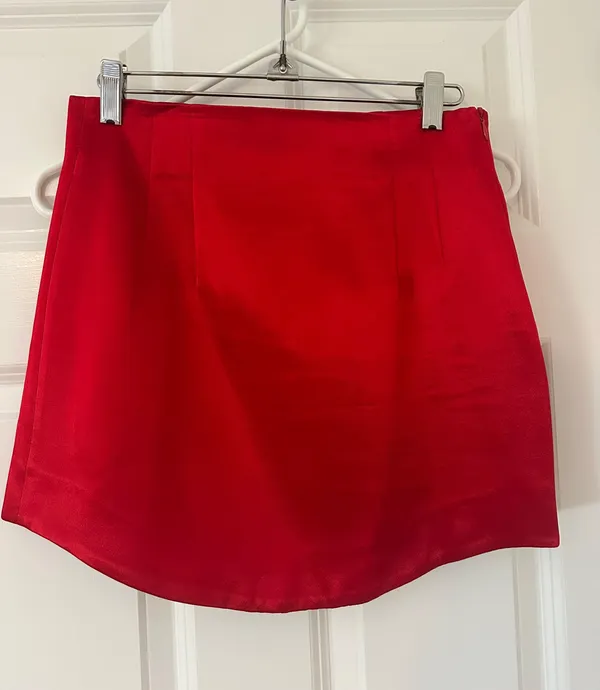 ZARA satin effect red mini skirt - Image 2