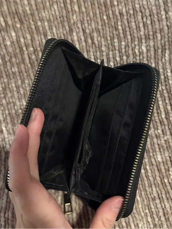 Black Pebbled Leather Zip Wallet - Image 3