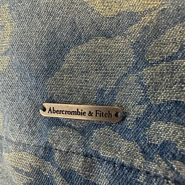 Abercrombie & Fitch Denim Mini Skirt women’s Size 25/0 Gold Floral Pattern - Image 4