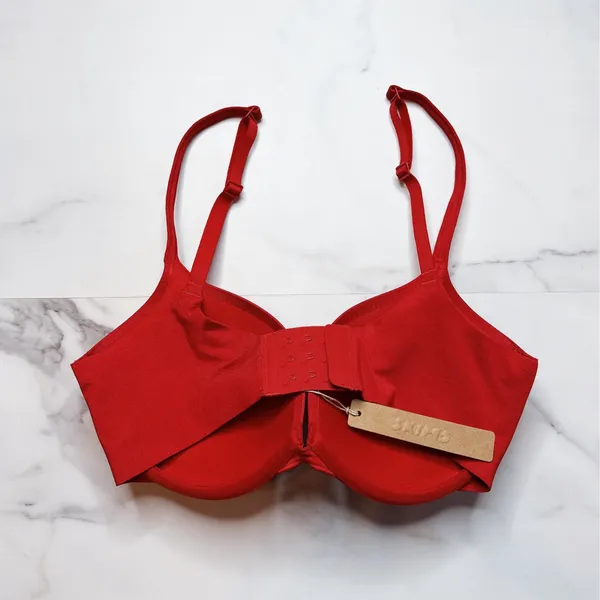 NWT Skims Ultimate Push Up Plunge Bra - Image 4
