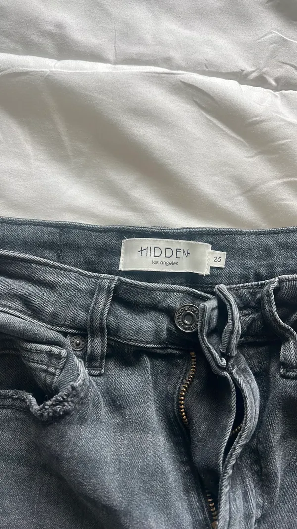 Hidden black wide leg jeans - Image 3