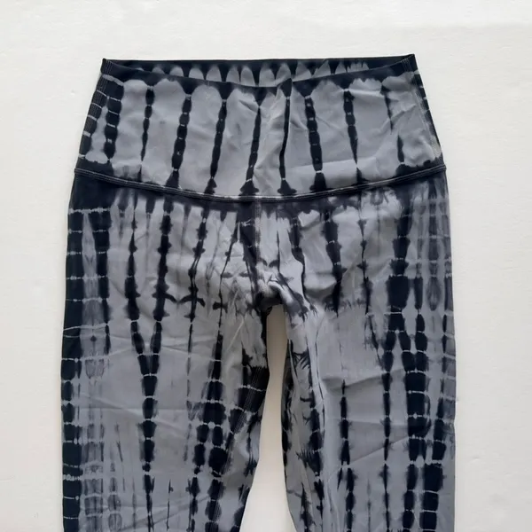 Lululemon Wunder Under High-Rise Tight 28" 8 Shibori Dye Grey Black Night RARE - Image 3