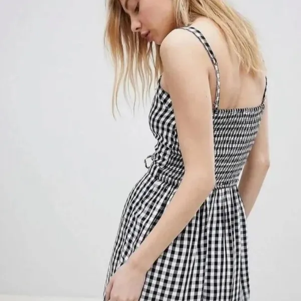 Hollister Women Mini Romper Gingham Checkered Black White Floral Lace Up size M - Image 2