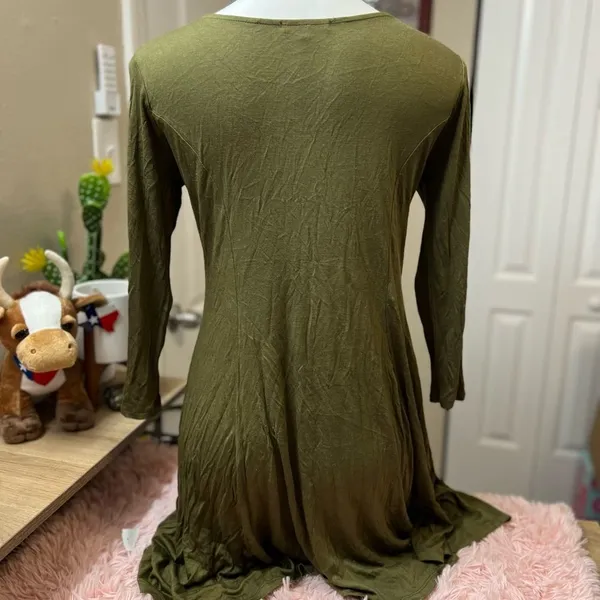 Ambiance Green fit and flare dress size large - Image 3