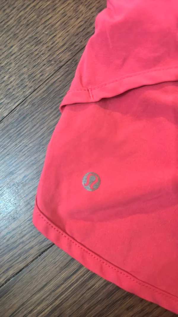 Lululemon Shorts Speed Up 2.5" - Image 4