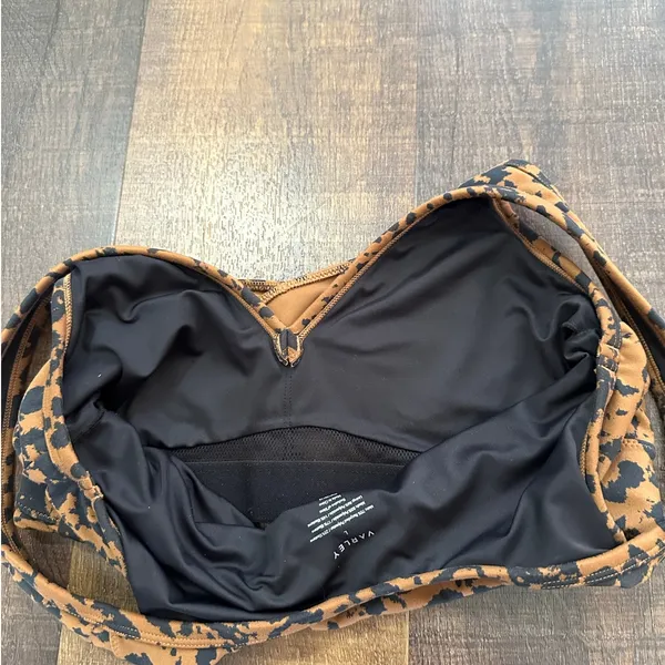 Varley Let's Move Kellam Sports Bra Size Large - Image 9