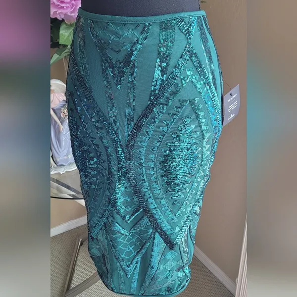 Lulu's pencil skirt - Image 3