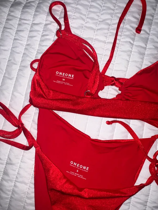 ONEONE red bikini - Image 3