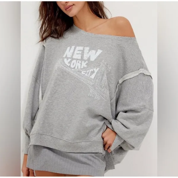 NWT Free People ‎ “New York” Grey Camden Pullover - Image 6