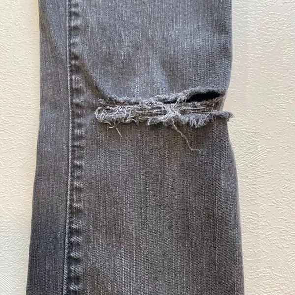 Madewell Black Skinny Jeans Distressed Raw Hem Stretch Denim - Image 9