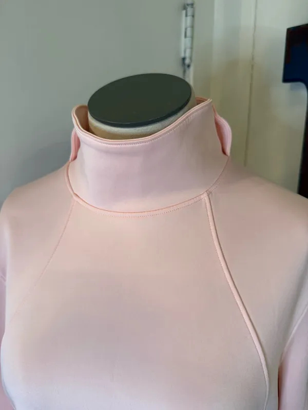 Under Armour Pale Pink Funnel Neck Pullover excellent condition Sz L - Image 6