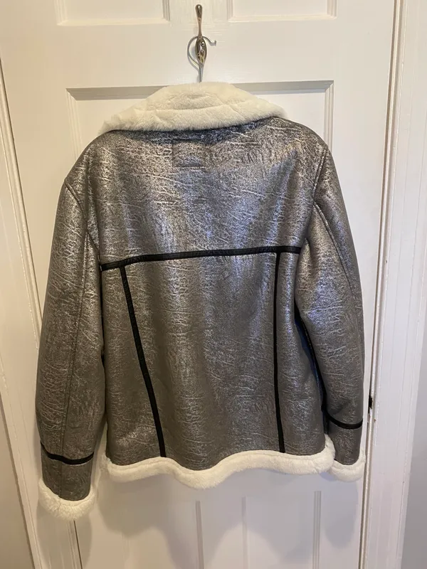 Urban Outfitters Shearling Jacket - Image 5