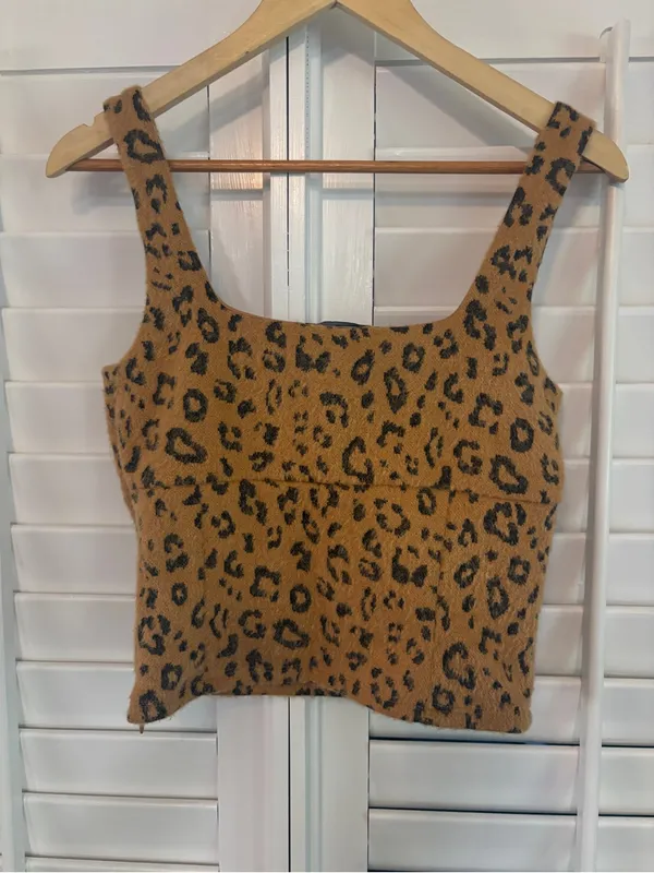 Forever 21 Tan Cheetah Print Tank Top Size Small - Image 2