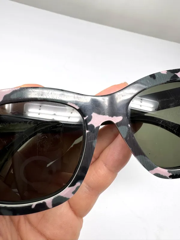 VALENTINO GARAVANI Rockstud safari sunglasses, unisex, made in Italy - Image 14