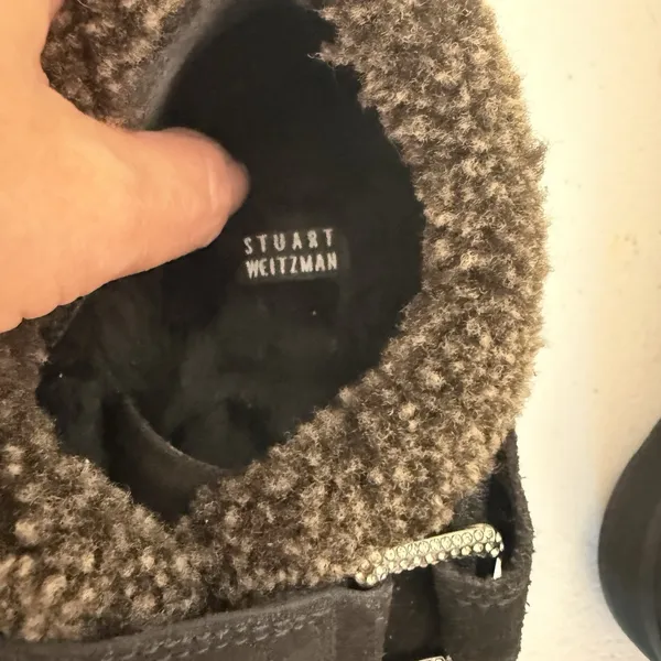 Stuart‎ Weitzman Women 6.5 Warm Booties Sneakers Brown Suede Sherpa Cabincore - Image 3