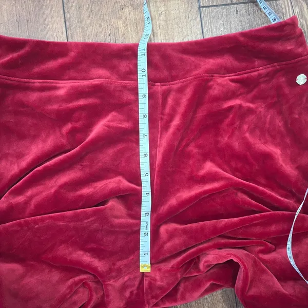 Tommy Bahama Women's Red Velour V-Neck Sweatshirt & Casual Pants Set Size Medium - Image 9