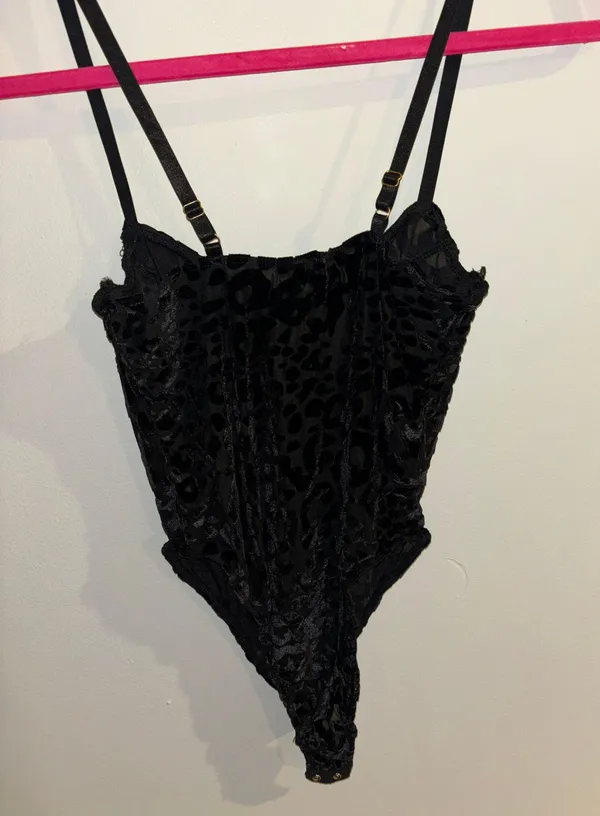 Black Leopard Bodysuit - Image 4