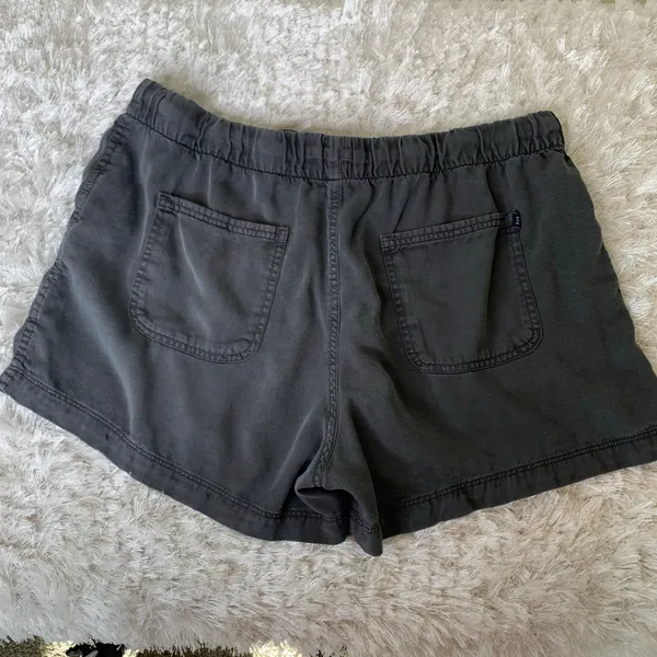 Gap Gray Elastic Waist Casual Shorts Sz Large Drawstring - Image 2