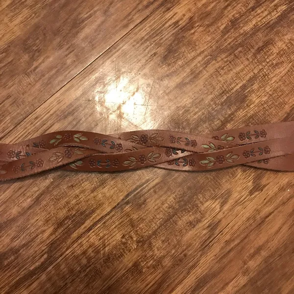 Vintage leather twisted tooled belt - Image 3