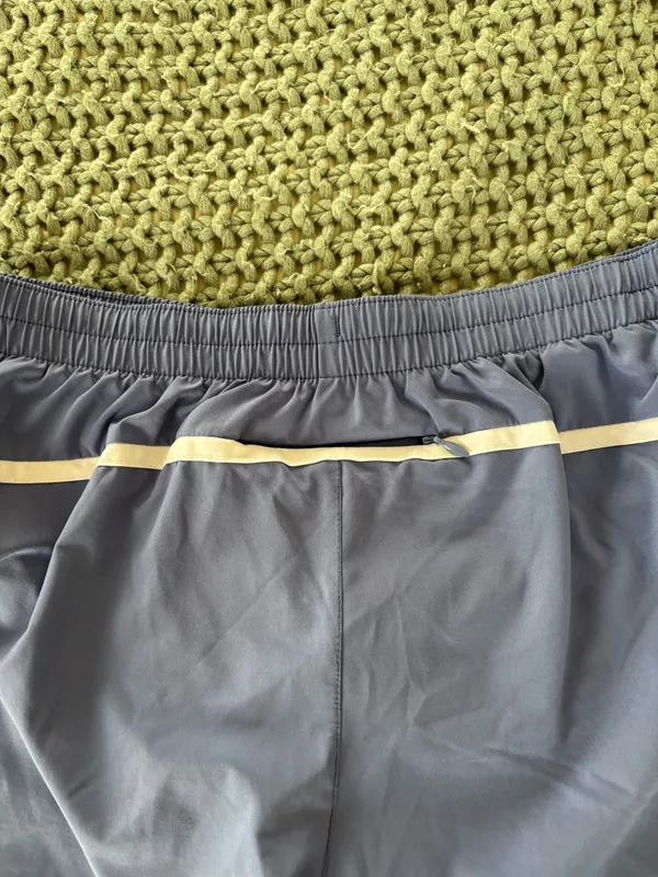 gap fit athletic shorts - Image 5