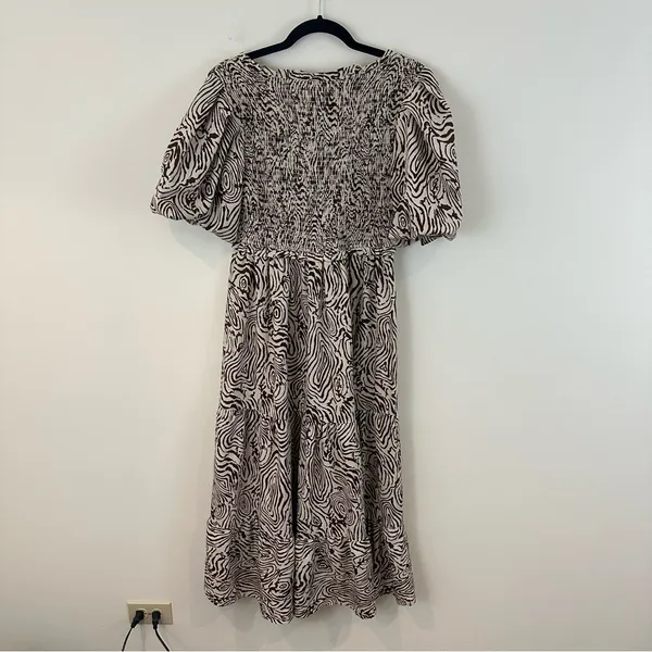 Anthropologie Moon River Smocked Puff Sleeve Midi Dress Swirl Print Medium - Image 5