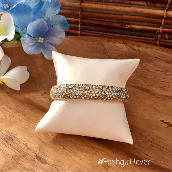 Premier Designs Hinged Bangle Bracelet Magnetic Closure - Image 3