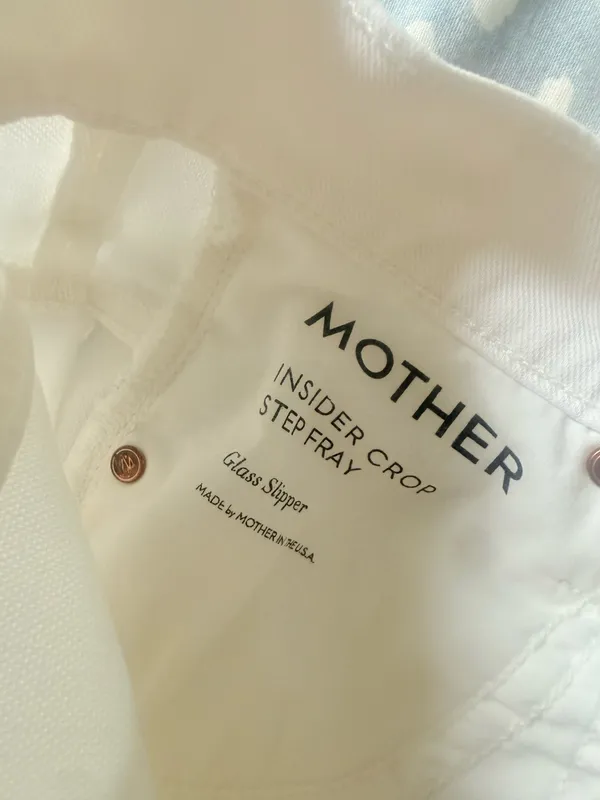 MOTHER Insider Denim Crop Step Fray - Image 4
