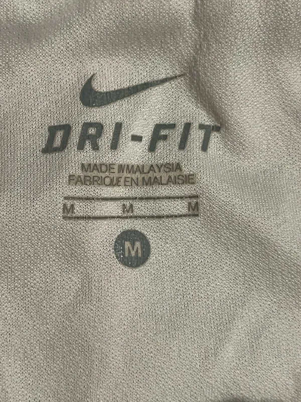 Womens medium Nike Dri Fit Running Shorts 3" w/built in liner - Image 10