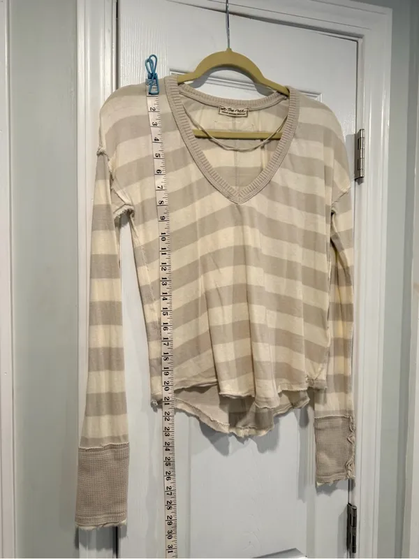 NWOT Free People We The Free Size M Tan Cream Striped Thermal Knit V Neck Top - Image 3