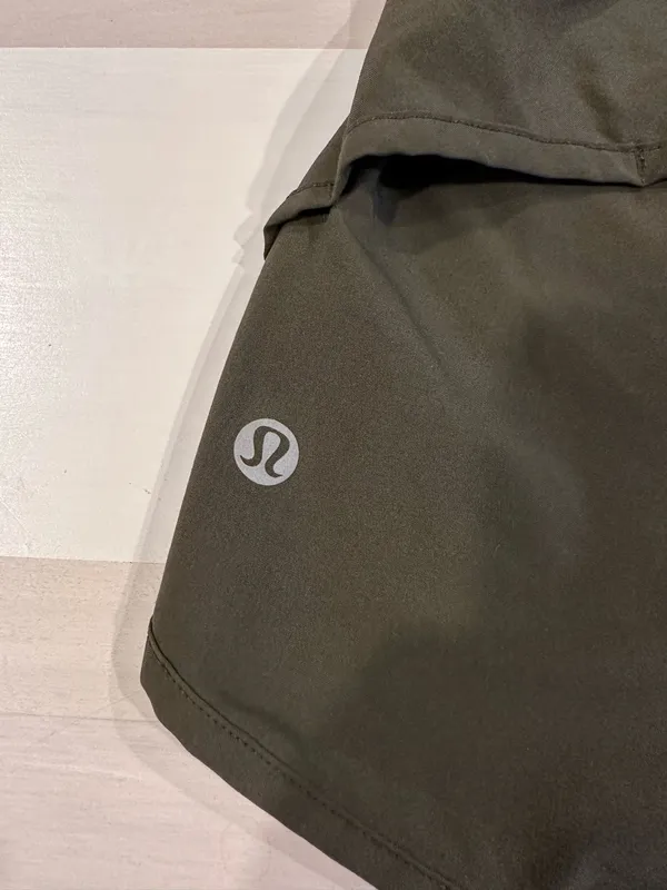 lululemon speed short 2.5” dark olive green 4 W7578S - Image 4