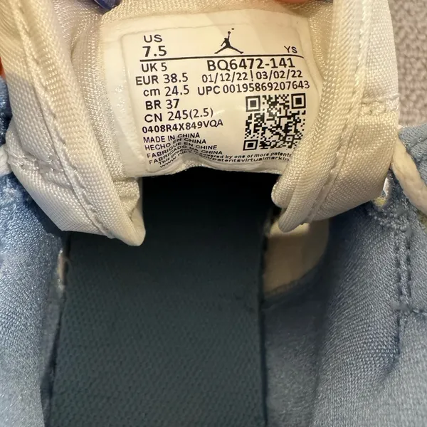 Women’s air jordan 1 university blue sneakers - Image 4