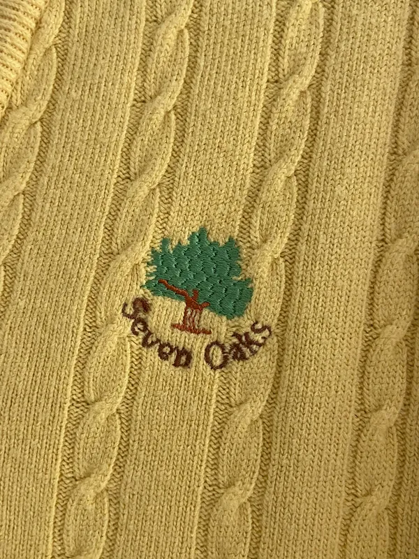 IZOD Vintage  sweater - Image 3