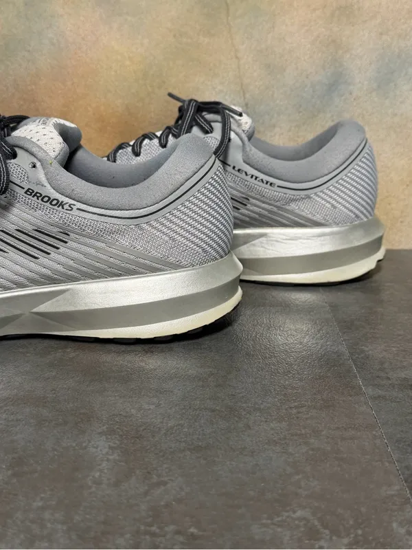 Brooks Levitate Women's Gray/Silver Running Shoes 1202581B131 Size 9B - Image 11