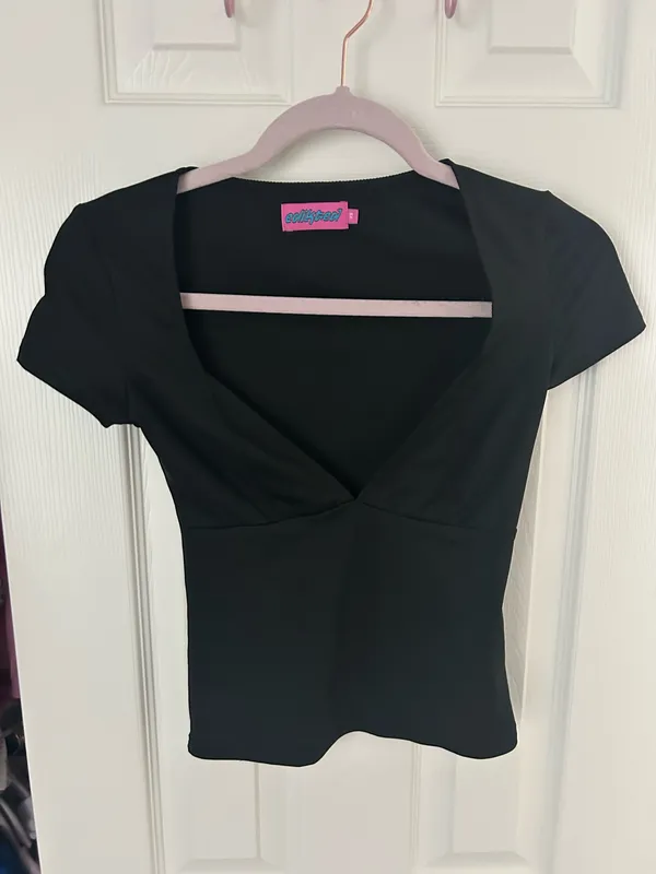 Edikted V-Neck Katia Top - Image 3