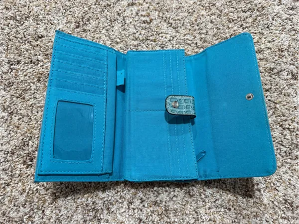 Teal Croc - Image 3