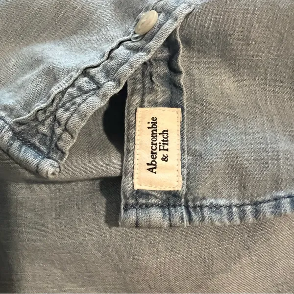 Abercrombie & Fitch Blue Denim Shirt - Image 4