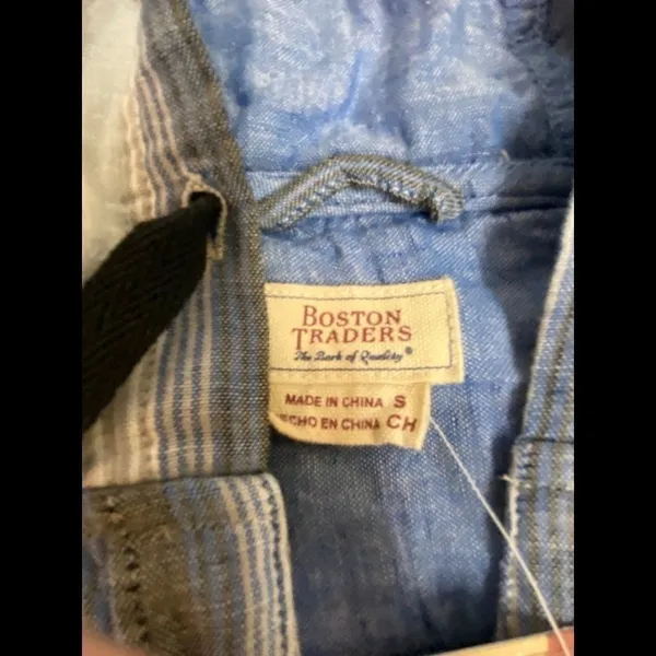 Boston Traders shirtie shirt/hoodie size Small C23‎ - Image 6