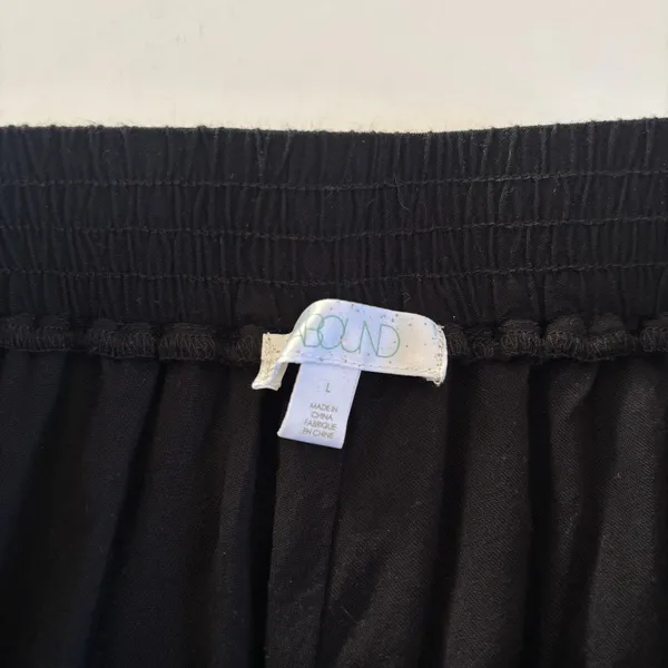 Abound Black Eyelet Pull-On Stretchy Shorts Women’s Large Summer Boho Floral - Image 2